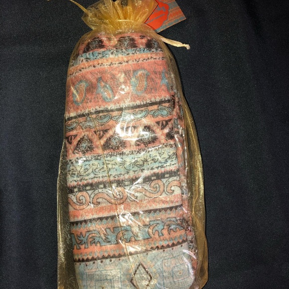 ✨ NWT Gift Set Matching Watch & Scarf - Picture 4 of 7